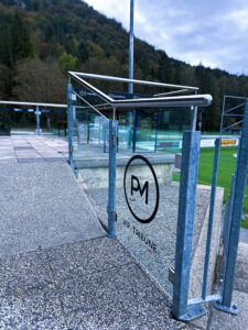 Geländer VIP Tribüne